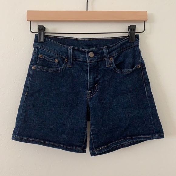 Levis Medium Wash Jean Shorts - Picture 2 of 5